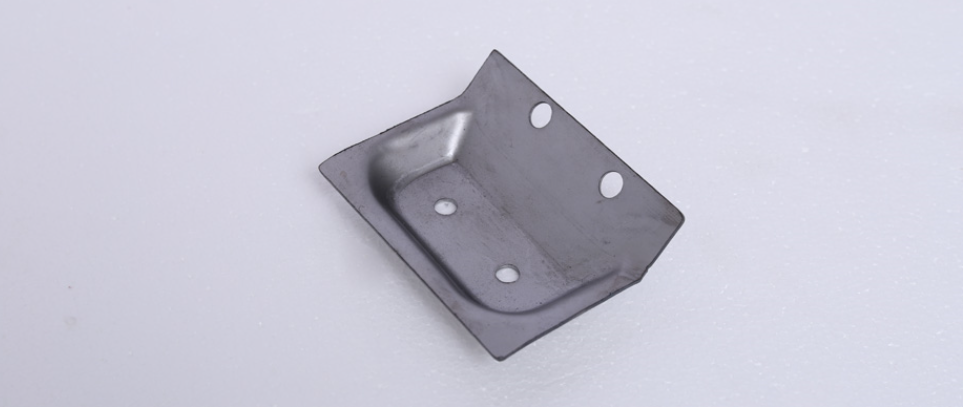 機（jī）械手激光切割機切（qiē）割樣品